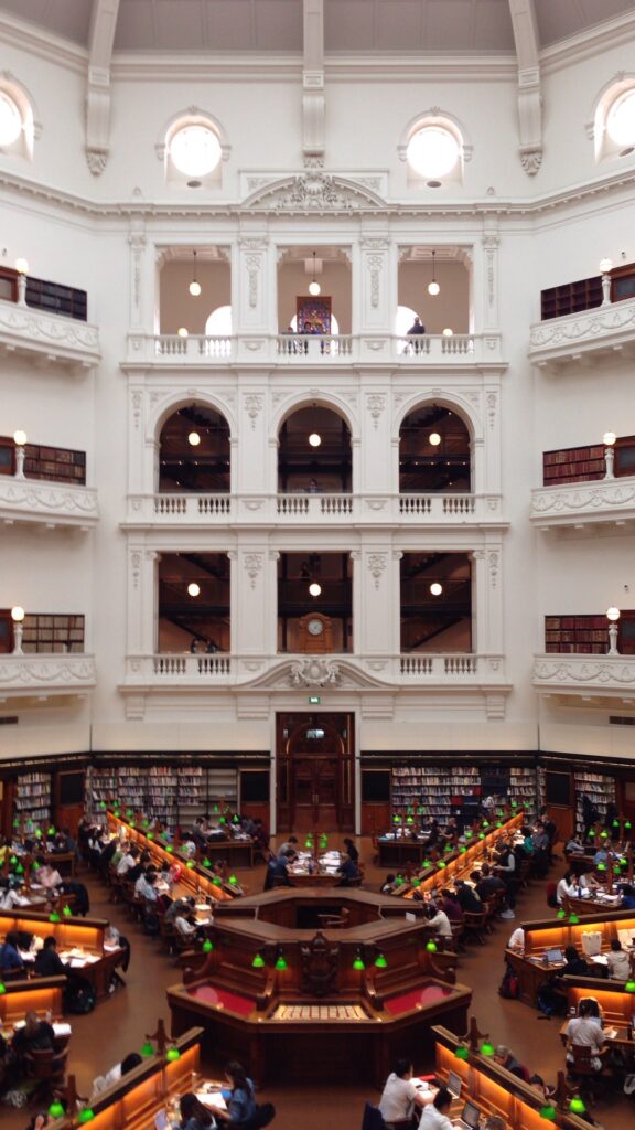 ビクトリア州立図書館。